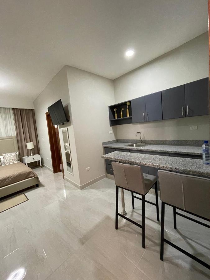 Hotel Monarca Higuey Bagian luar foto