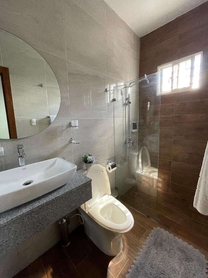 Hotel Monarca Higuey Bagian luar foto