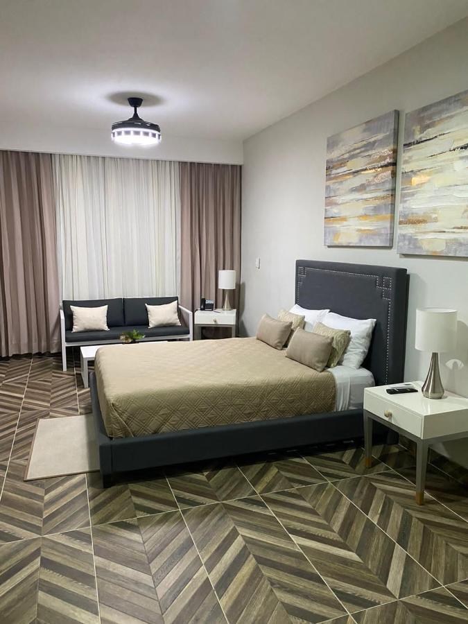 Hotel Monarca Higuey Bagian luar foto