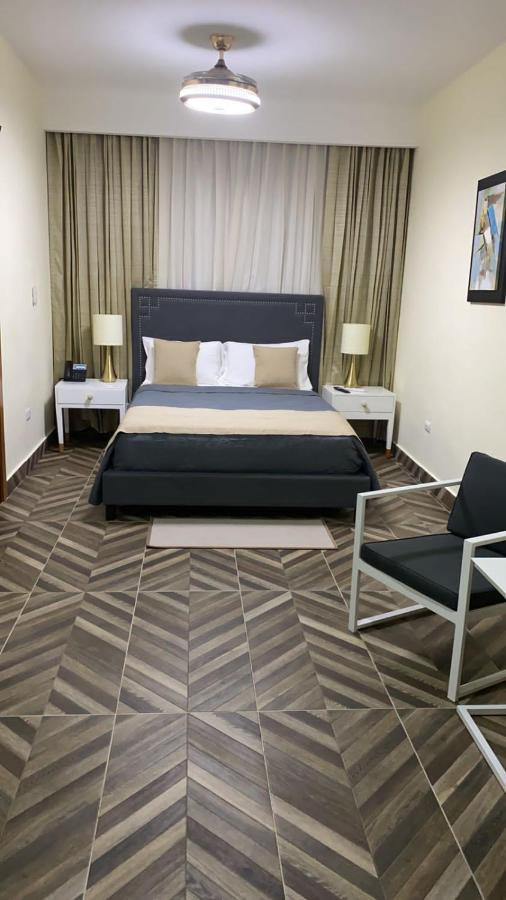 Hotel Monarca Higuey Bagian luar foto