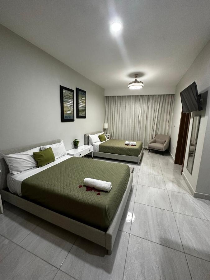 Hotel Monarca Higuey Bagian luar foto