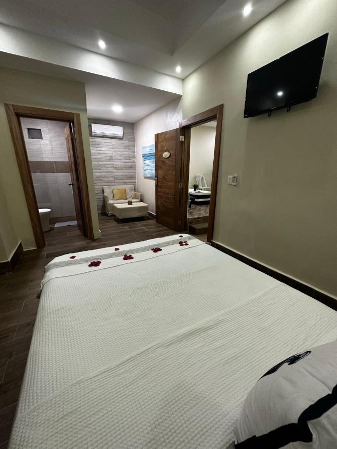 Hotel Monarca Higuey Bagian luar foto