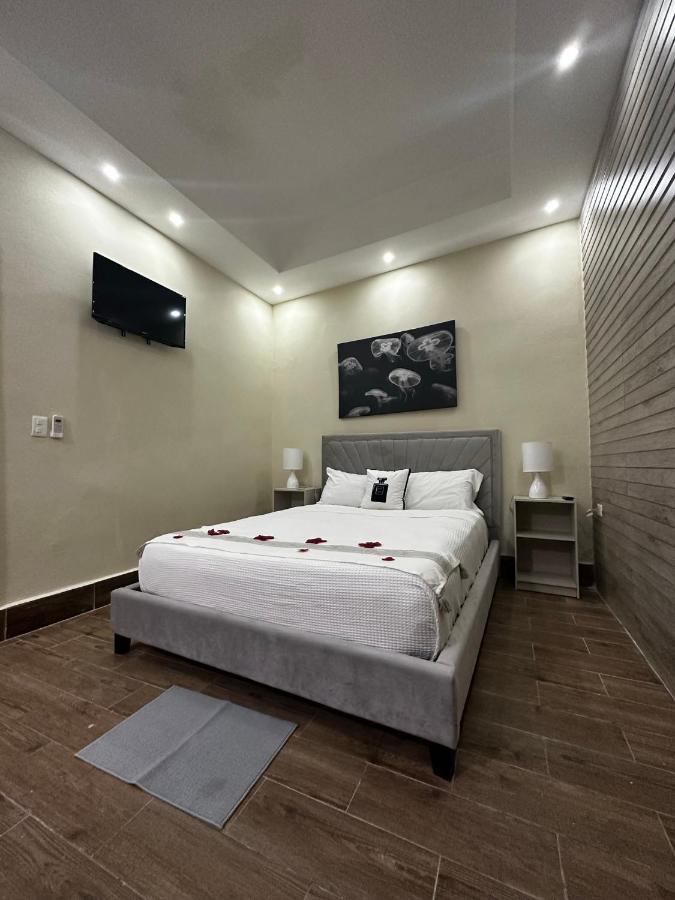 Hotel Monarca Higuey Bagian luar foto